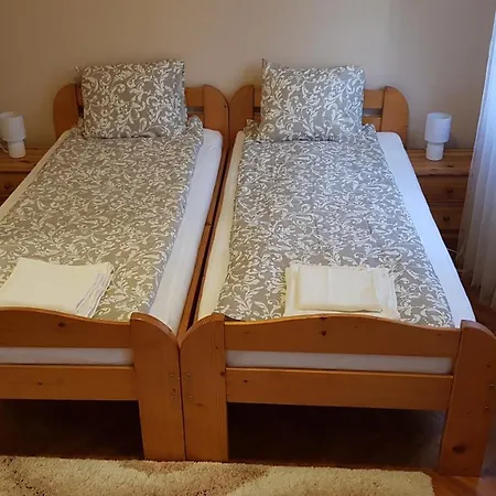 Ella Belvarosi Apartman * Eger